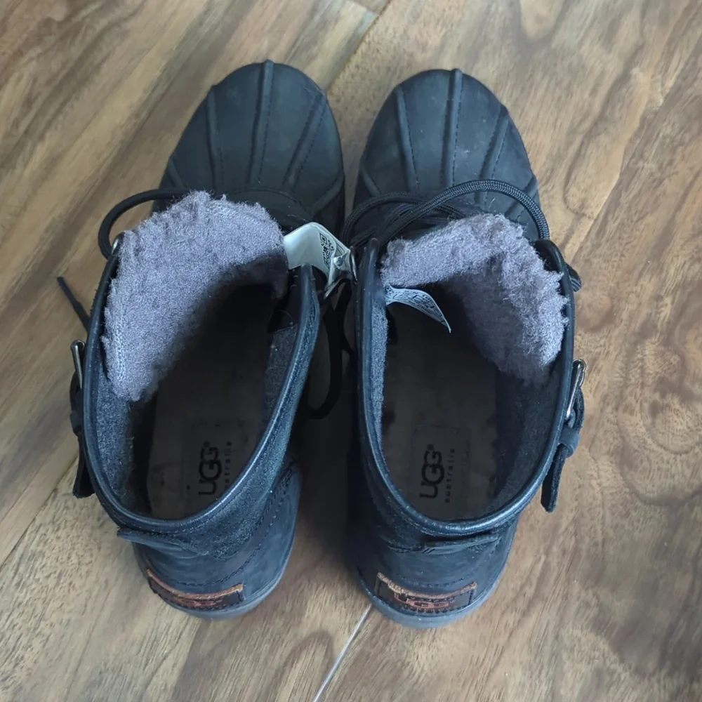UGG Black Waterpoof Boots Cecile - Picture 8 of 9
